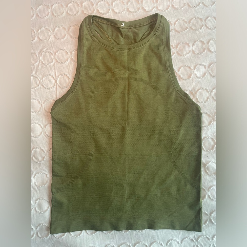 Lululemon tank